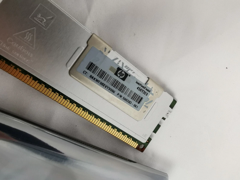 SAMSUNG 4GB 2RX4 PC3-10600R-09-10-E1-D2 ARMOURED RAM UK - Image 3 of 4