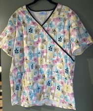 Ladies medium SB floral design scrub top