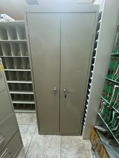locking metal storage cabinet