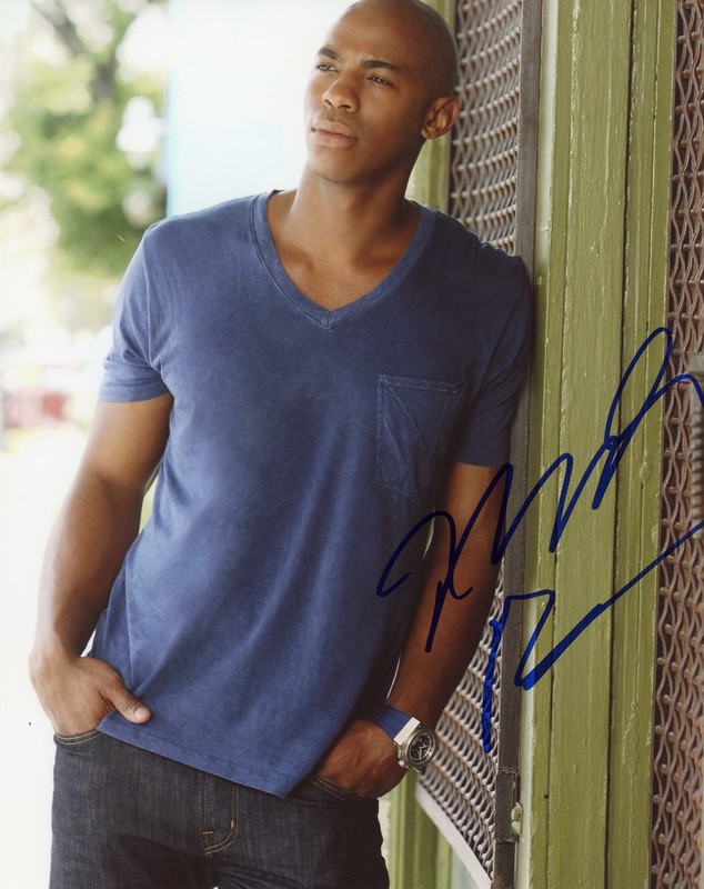 Mehcad Brooks "Supergirl" AUTOGRAPH Signed 8x10 Photo B