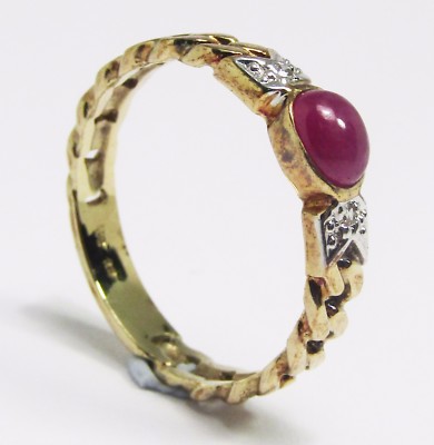 100% Genuine 9k Solid Yellow Gold 0.55cts Cabochan Ruby & Diamond Ring. 6.5 or N