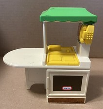 Vintage Little Tikes Dollhouse Furniture Kitchen Island Stove Sink Phone Toy 5.5