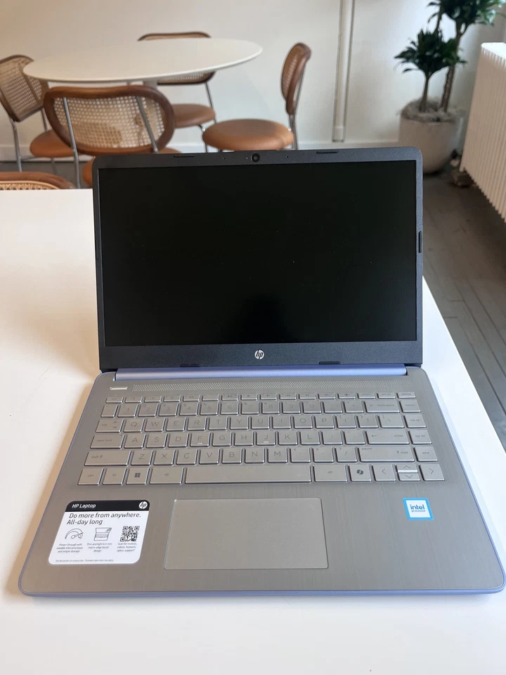 Nueva Laptop HP 14" CPU Intel N150 4GB RAM 128GB Almacenamiento UFS - Azul Foto 4 de 4