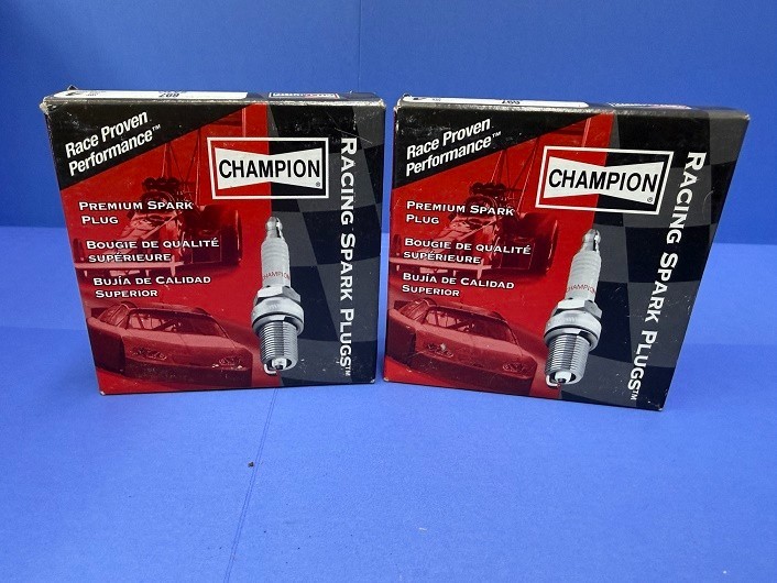 VINTAGE CHAMPION SPARK PLUGS S57C NOS PERFORMANCE RACING HOT ROD NEW SET OF 8