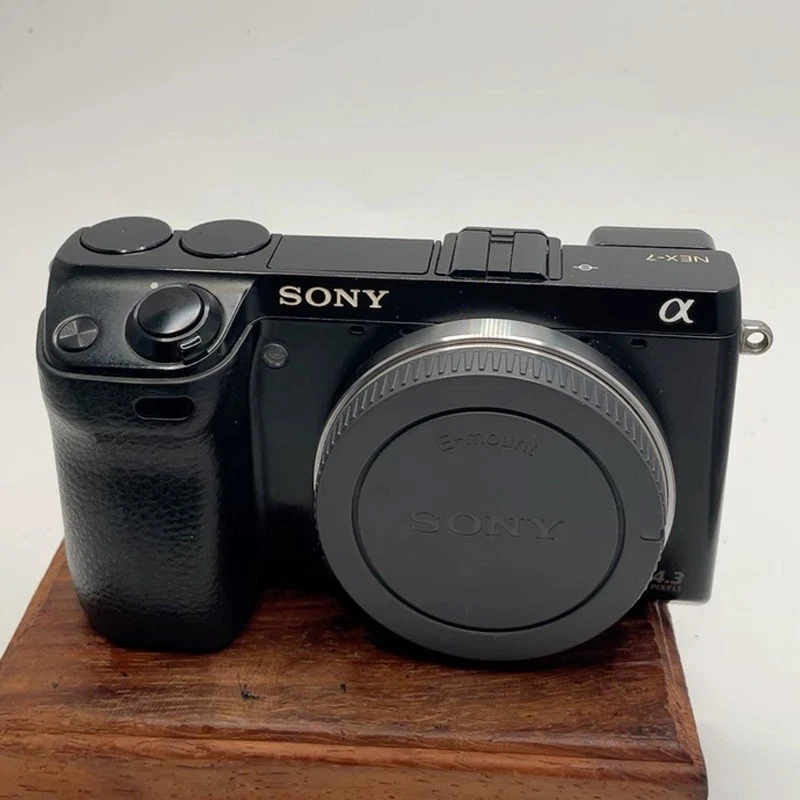 Sony Alpha Nex-7 Mirrorless Interchangeable Lens Digital Cameras