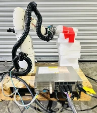 Denso VS050A3-AV6-NNN-NNNAN-NNNN Industrial Robot w RC8-VSA3-NNEM-NN-NNN Control