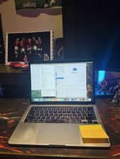 Apple MacBook Pro 13,2 A2251 13-inch 2020 Quad-Core I7-1068NG7 32GB 512GB SSD