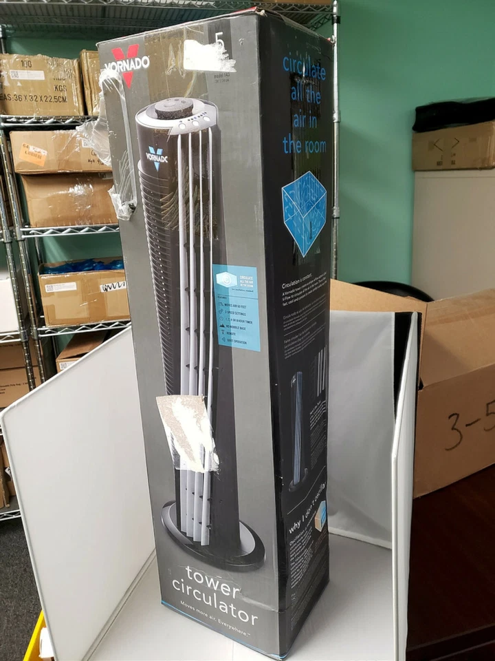 Vornado 143 Circulador de Aire para Toda la Habitación 29" Ventilador de Torre 3 Velocidades con Control Remoto Negro Foto 3 de 3