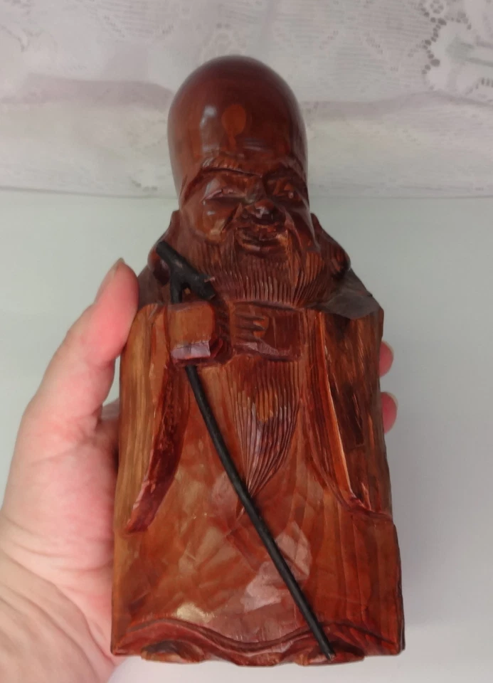 Antigua figura china tallada a mano de madera roja de madera de Buda Foto 4 de 4