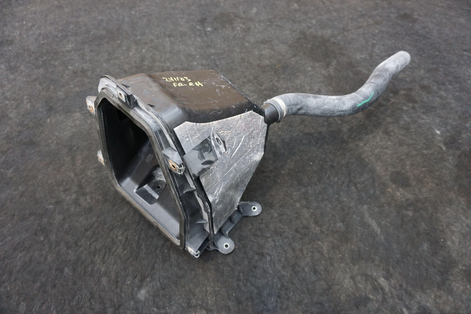 Engine Air Intake Cover Step Trim Shield OEM 81769900 Ferrari California 2008-14