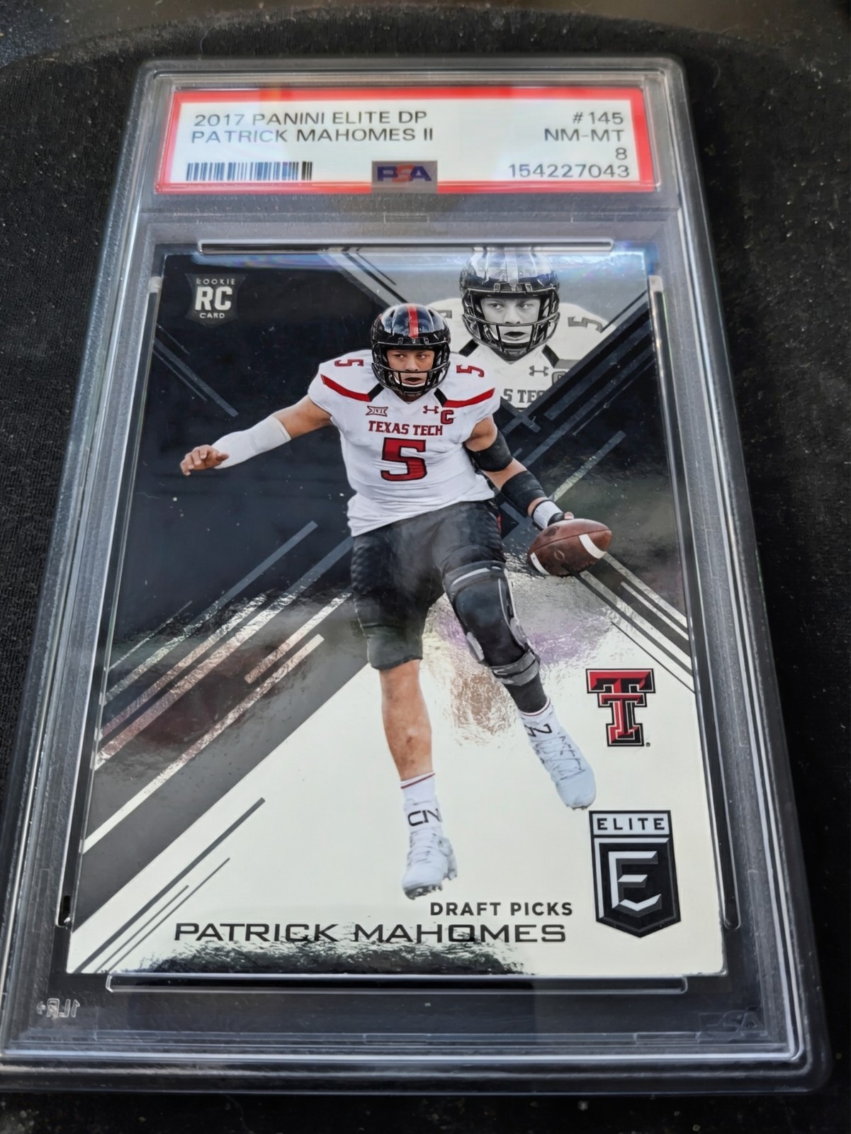 Patrick Mahomes II 2017 Panini Elite Draft Pick RC #145 PSA 8 view 1