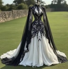 Gothic Wedding Dresses A-Line Lace Bridal Gowns Appliques Luxury Bridal Wear New