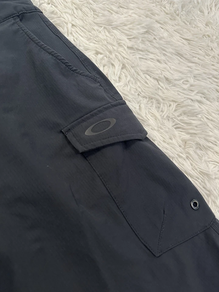 Pantalones Cortos Oakley Para Hombre Golf/Casual Negros Transpirables - Talla US 30 Foto 2 de 4