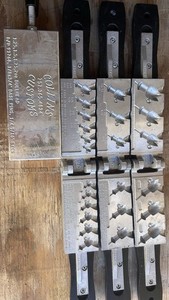 collin’s custom and do-it molds