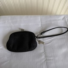 COACH VINTAGE BLACK AND SILVER KISS LOCK WRISTLET COIN PURSE/ MINI PURSE