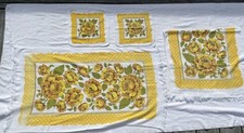 Vtg Yellow Cannon 2 Bath Towels 2 Washcloths USA Fringe Flowers Lightweight