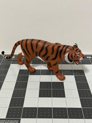 Realistic Wildlife Animal Tiger Figure Toy 2013 Made in China