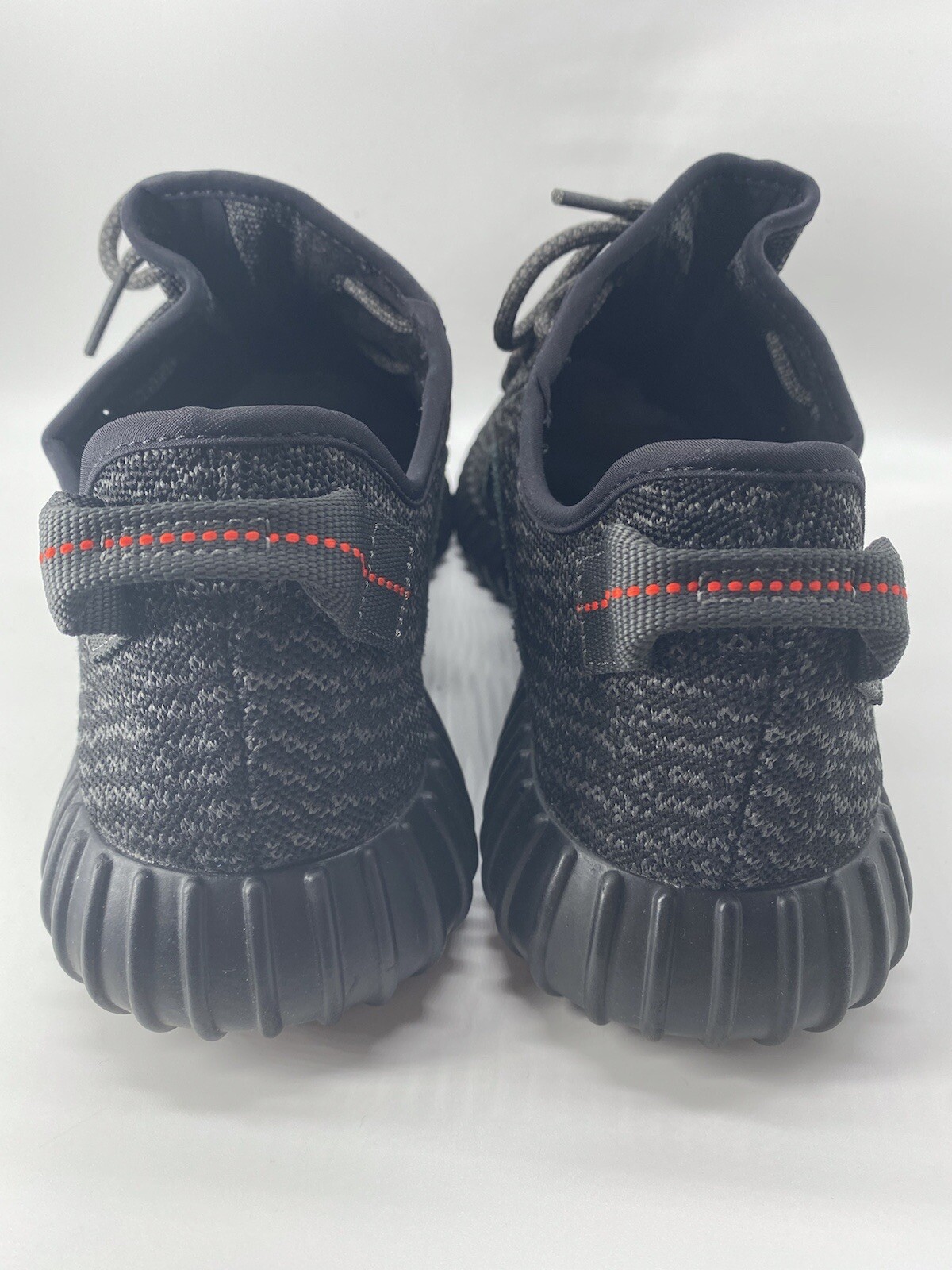 yeezy pyro black