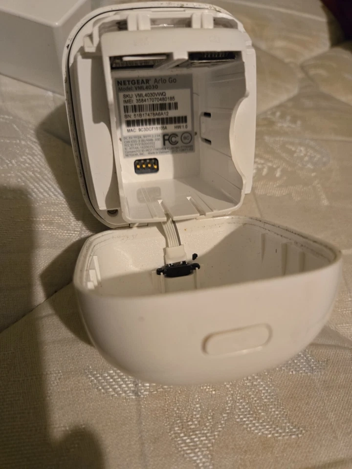 DEFECTIVE Arlo Go Mobile HD Security CAMERA ONLY VML4030 for AT&T -  NO POWER - Image 4 of 4