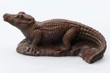 Red Mill Mfg Alligator Crocodile Pecan Resin Signed 1985 Made in USA
