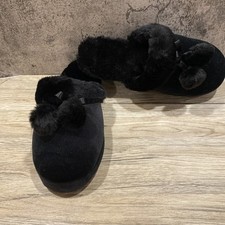 Woman s size XL Isotoner Slippers 9.5-10.5 Black Mule Slippers