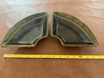 Vintage CAL-F USA 1020 MCM Green Pottery Ashtrays   Pair