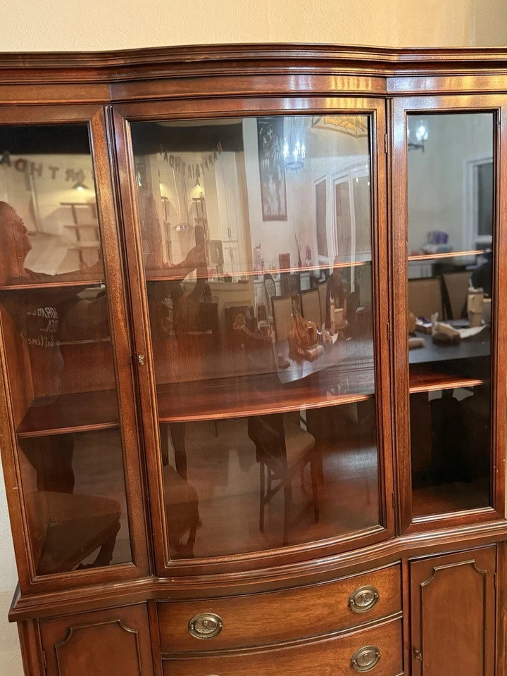 Gabinete China Frontal Arco Caoba Años 40 Hutch Federal Hepplewhite Estilo Vintage Foto 3 de 4