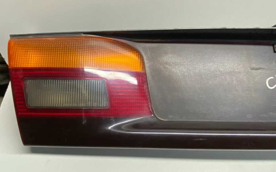 Eagle Vision 1993-1997 maletero central trasero tapa trasera montado OEM, 166-01558 Foto 2 de 4