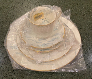 LENOX COURTYARD GOLD 5 Piece Place Setting NEWinBOX USA 12 available best offer