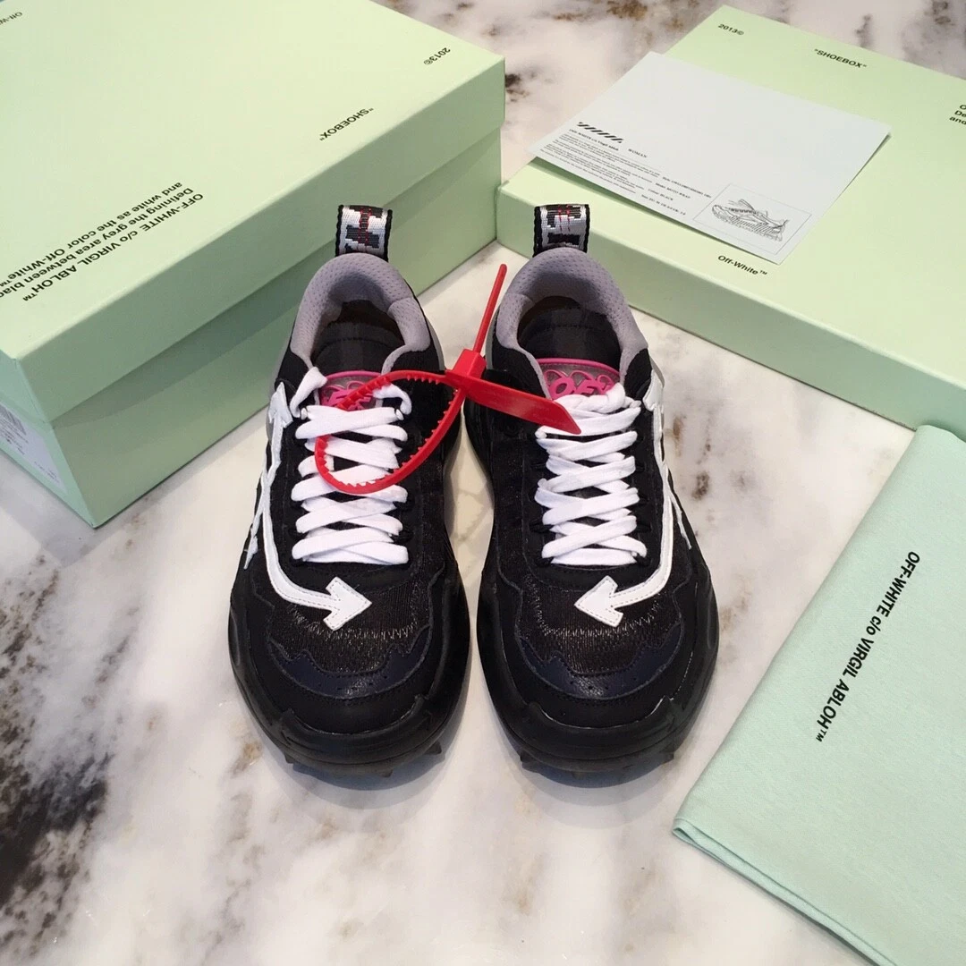 OFF-WHITE Virgil Abloh svela le nuove ODSY-1000 -Black sole for