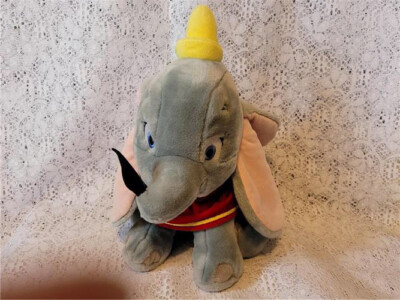 Disney Store Exclusive 12'' Sitting Dumbo Holding Magic Feather