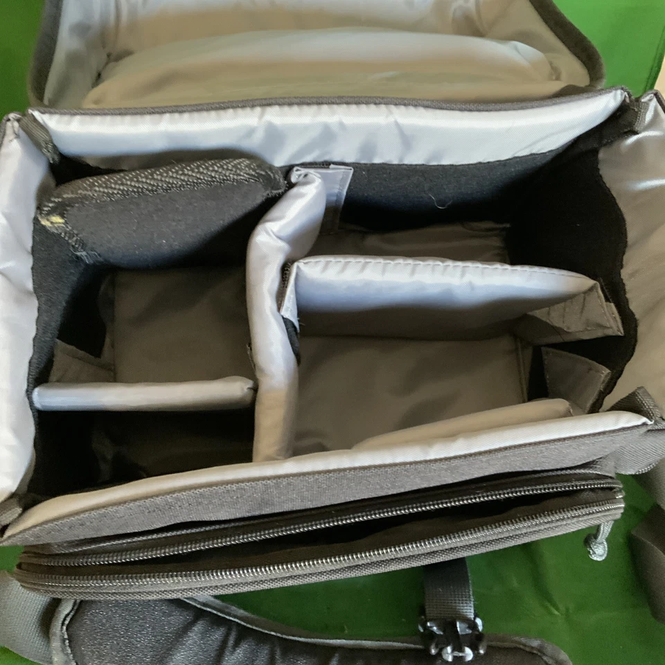 Bolsa para cámara Canon Gadget 300DG para todas las cámaras EOS y rebeldes estuche negro para cámara Foto 2 de 4