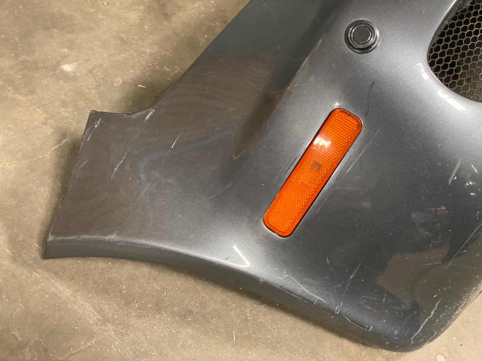03-08 MASERATI QUATTROPORTE M139 FRONT BUMPER COVER W/ PDC SENSORS LOT529 OEM