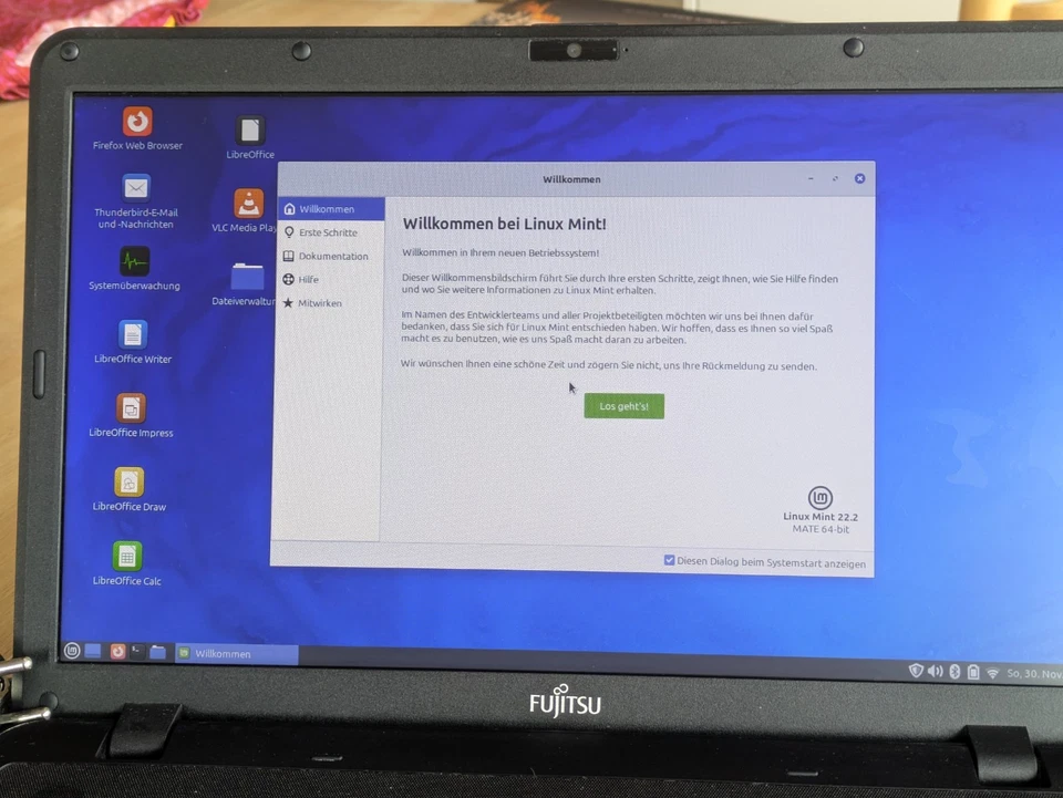 Fujitsu Siemens A512 Core i3 120GB SSD 6GB RAM HDMI 15.6" Laptop Linux Mint - Bild 3 von 4