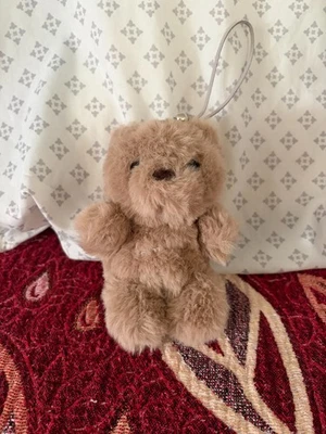 IN HAND REM Beauty Bear by Ariana Grande Tour Exclusive REAS DESC - Bild 1 von 3