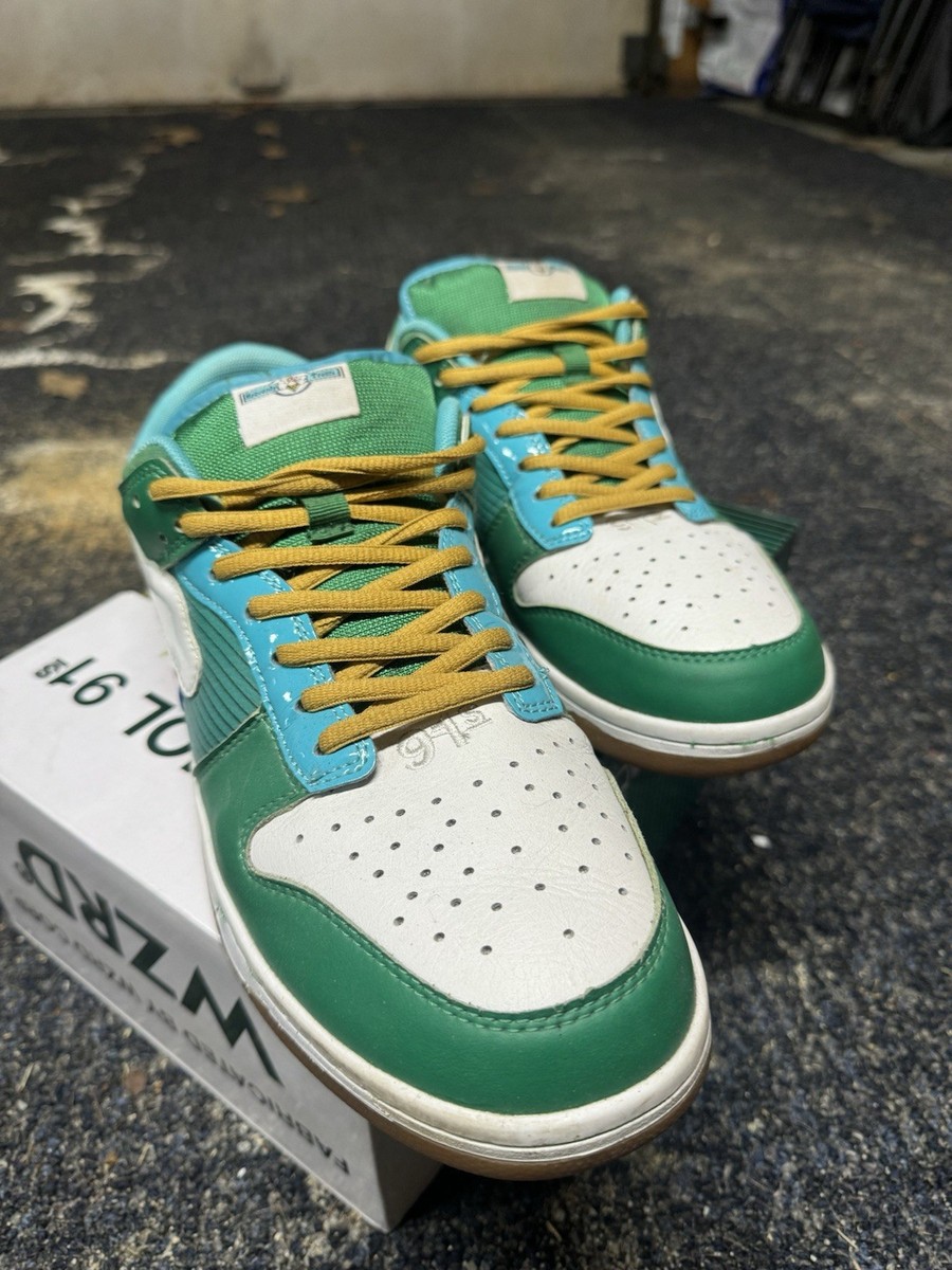 WRZD Menthol 91’s (custom Dunks) View 3