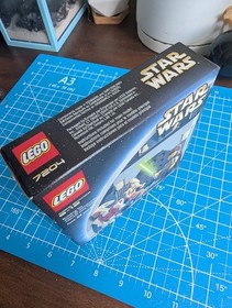 LEGO Star Wars Jedi Defense II 7204 [sealed, box damaged]