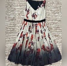 NWT Vintage Marc Jacob’s Beige and Black Ombré Floral Dress Size 2