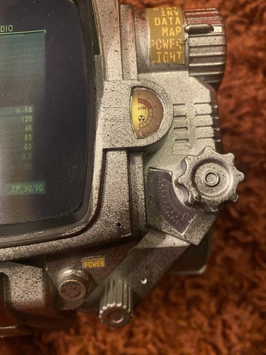 *Authentisch* tragbarer Pip Boy ~ Fallout ~ Bethesda Softworks 2017 ~ Sonderlackierung - Bild 4 von 12