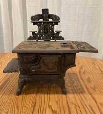 Vintage Crescent Miniature Salesman Sample Cast Iron Stove With Accessories