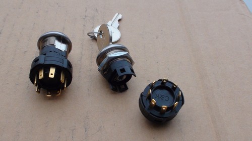 KEY SWITCH 3P2T C & K H200AA2F205NB - Picture 2 of 11