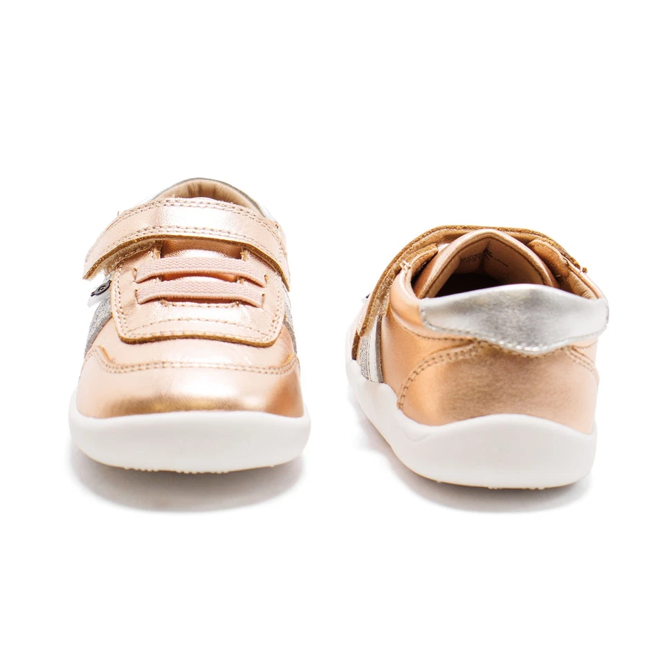Zapatos para niños pequeños suelas viejas Play Ground zapatillas de cuero dorado con soporte para el arco Foto 4 de 4