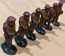 LEAD TOY SOLDIERS VINTAGE GROUP OF 6 SOLDIERS-SCARCE EARLY SET