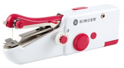 7393033106973 SINGER Stitch Sew Quick Mini Mechanisch Nähmaschine AA Akku Weiß S