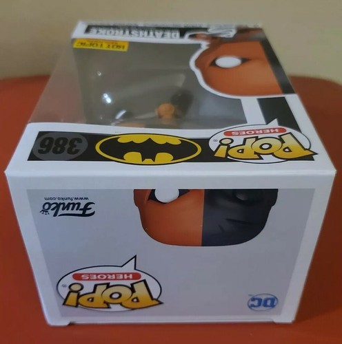 The Justice League - Deathstroke Exclusive DC Comics Funko Pop! Vinyl Figure  - Picture 7 of 8