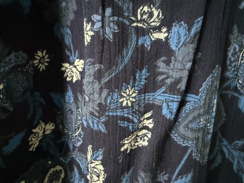 LUCKY BRAND Women's Large Ruffle Cap Sleeve V-Neck Blue Floral Blouse Top NWT - Picture 3 of 9
