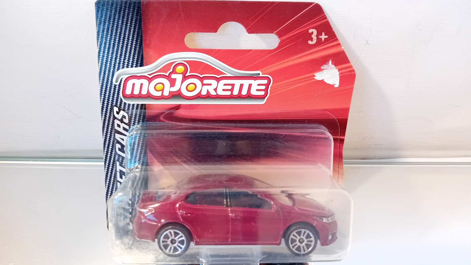 Foto 2 van Majorette Toyota Corolla Altis On Blister