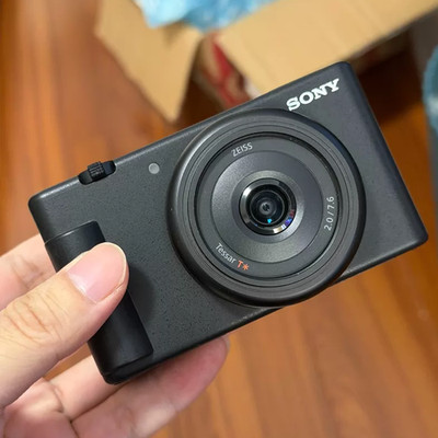 Excellent Sony ZV-1F 20.1MP 4K f/2 Vlogging Digital Camera Black US Shipping