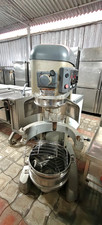 HOBART LEGACY HL600 60Qt dough mixer 1STD WITH ATTACHMENT ( CHECK DISCRIPTION)