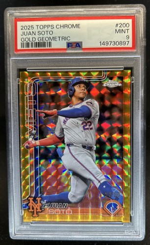 2025 Topps Chrome Juan Soto Gold Geometric Refractor #/50 Mets PSA 9